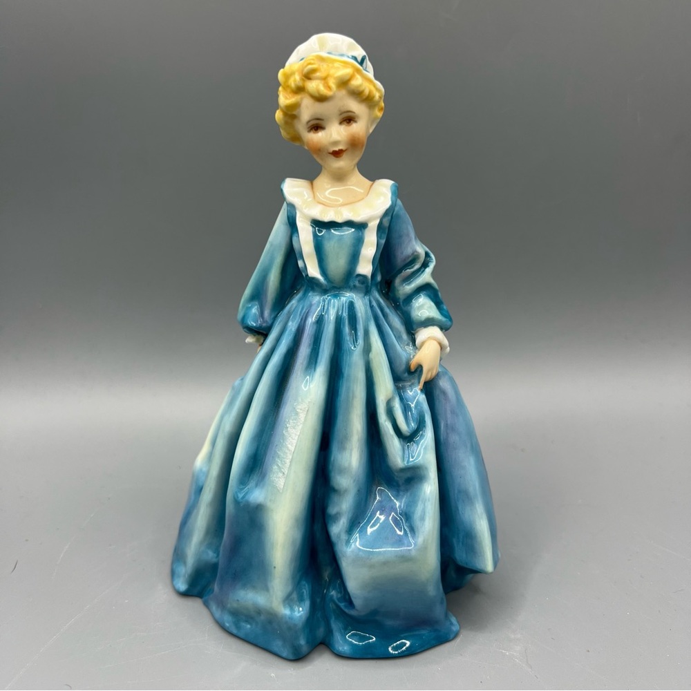 Royal Worcester England 6 1/2" Grandmother's Dress Figure # 3081 by F.G. Doughty